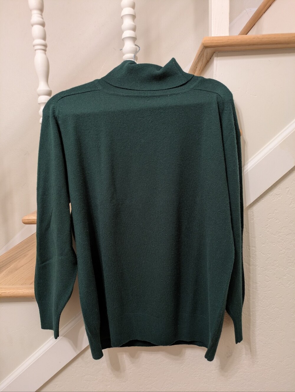 Cuillin Hills - Women's Turtleneck Cashmere Sweater - Dark Green - Size L